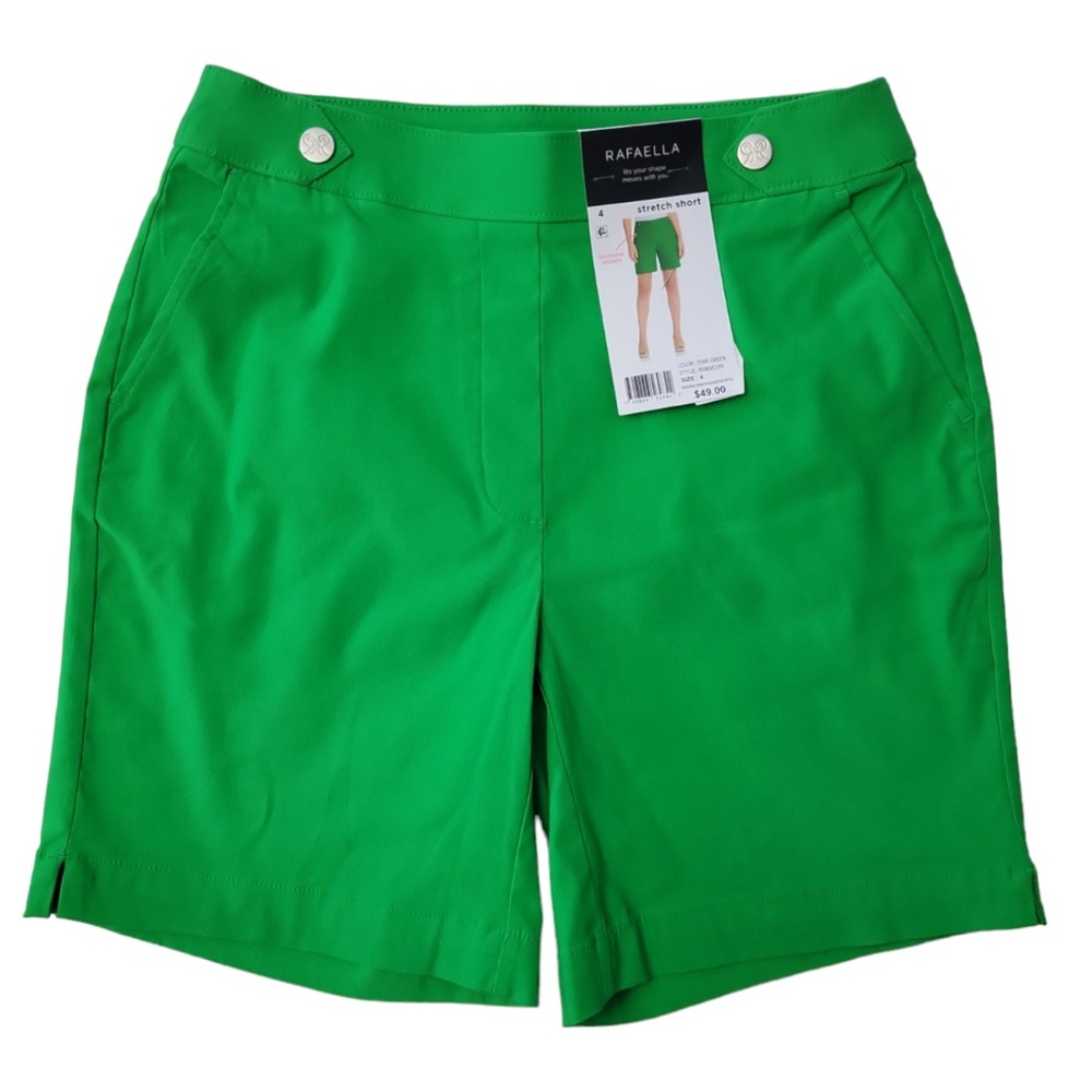 Rafaella Green Woman’s Shorts. Size 18. Pull-on.